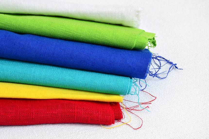 Tecidos intermediários e de alta qualidade. 